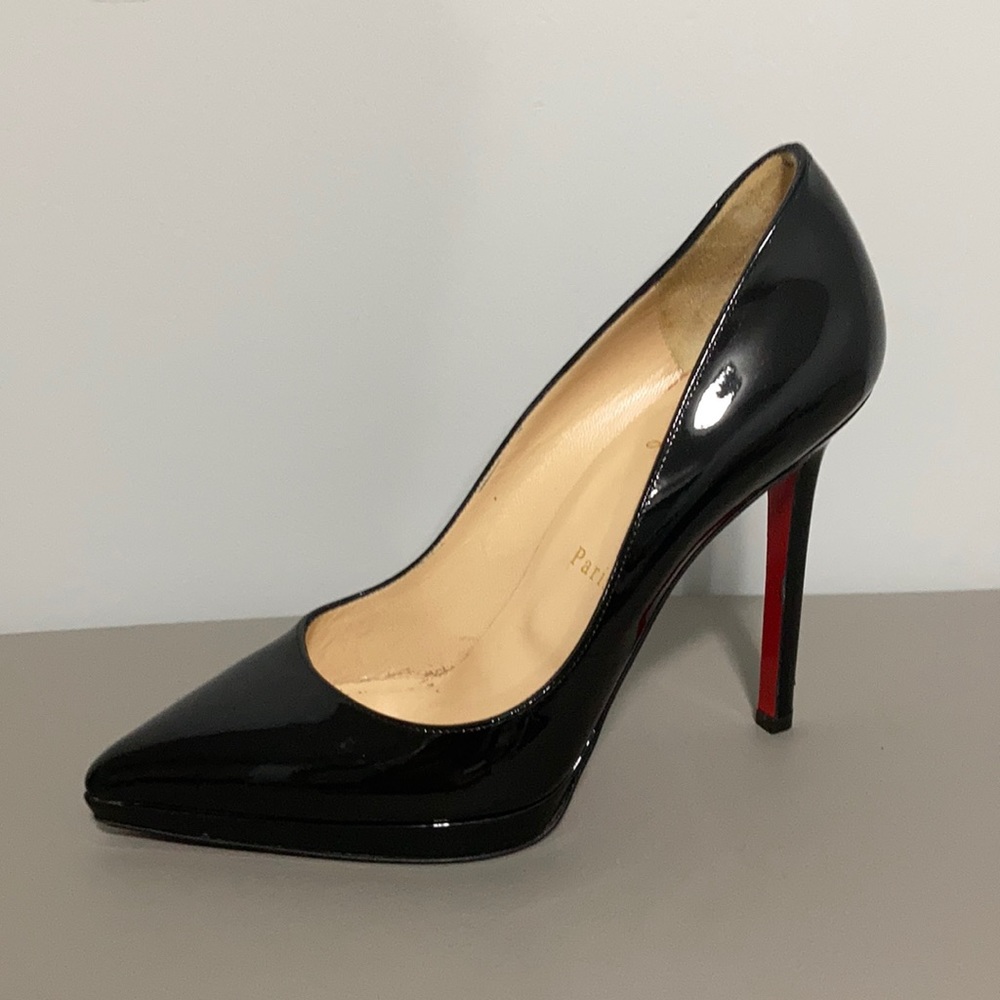 Christian Louboutin Pigalle Plato size 38 Black